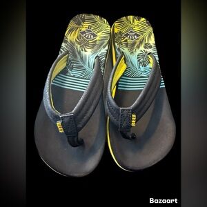 Boys reef flip flops size 1